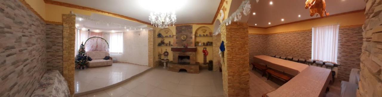 Куренiвський Двiр Kiev Extérieur photo