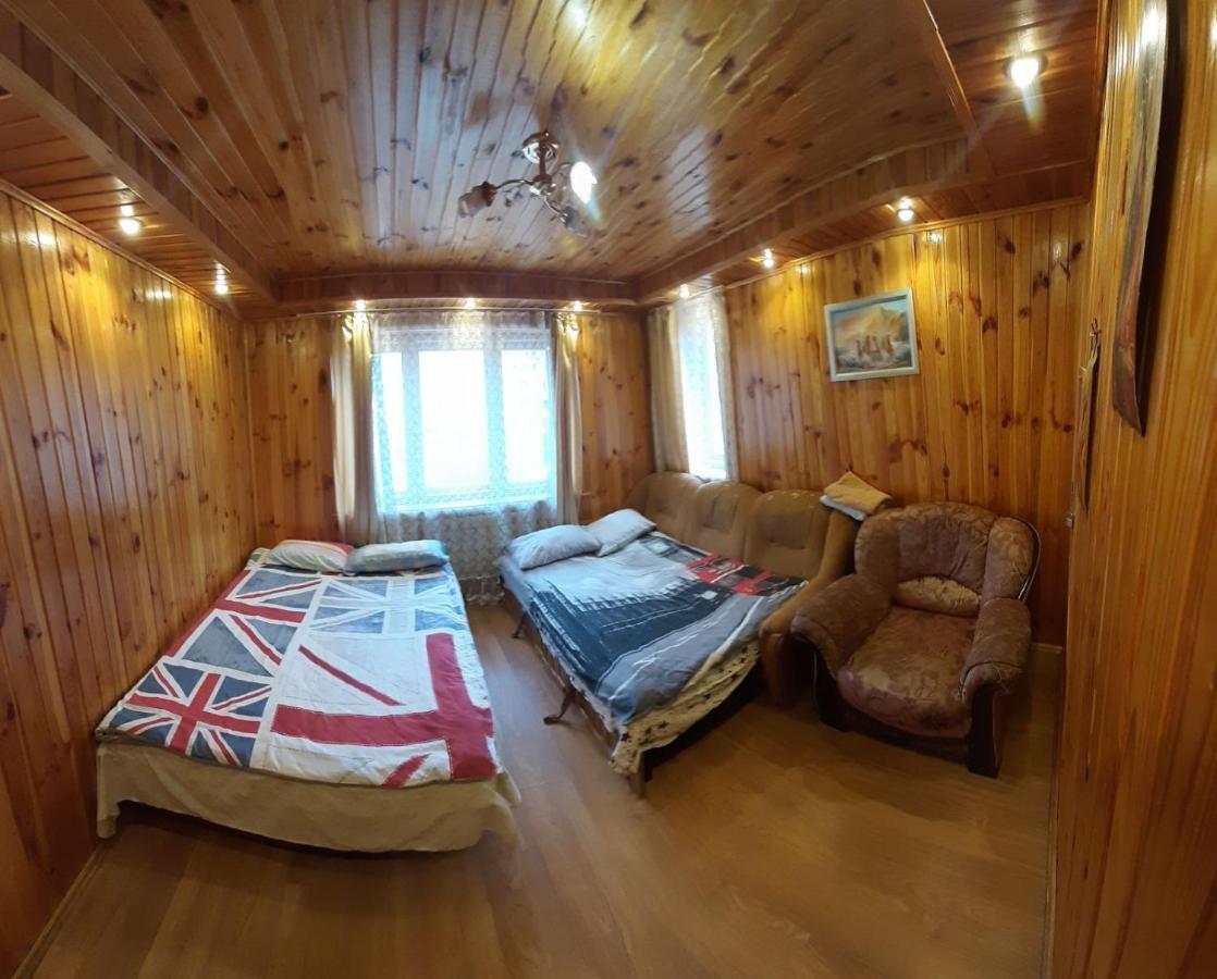 Куренiвський Двiр Kiev Extérieur photo