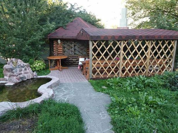 Куренiвський Двiр Kiev Extérieur photo