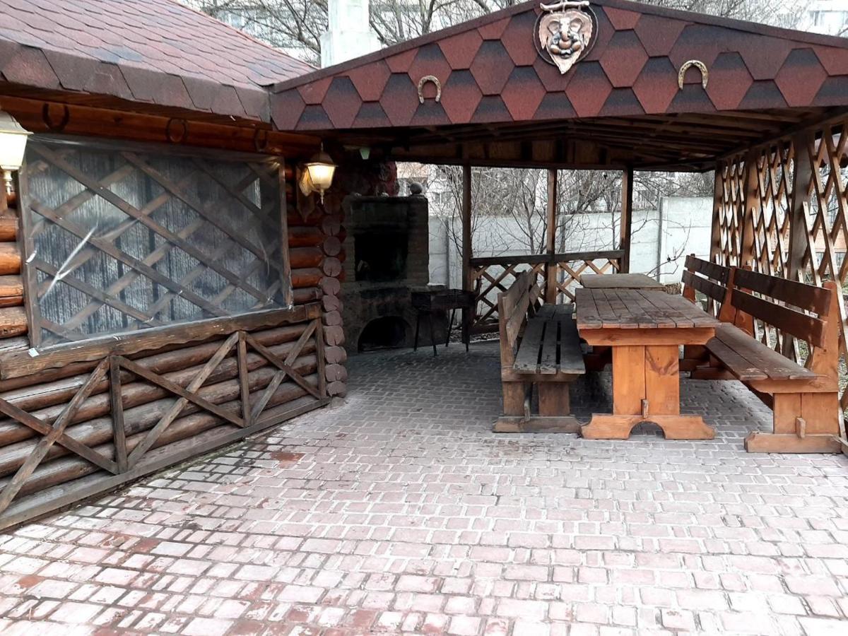 Куренiвський Двiр Kiev Extérieur photo